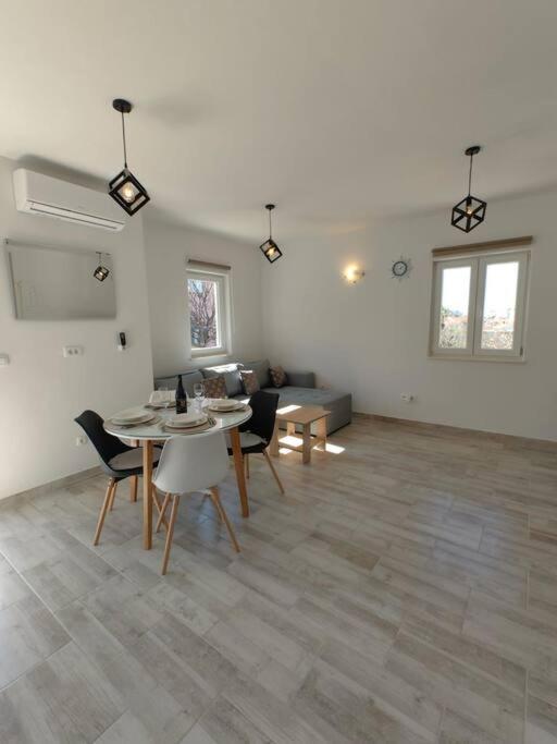 Apartment Marija, New 1Bd Apt With Free Parking Σπλιτ Εξωτερικό φωτογραφία